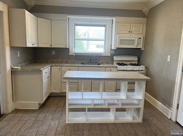 424 Banta Ave #3, Outwater, NJ 07026