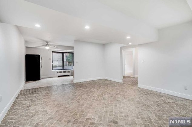 2350 5 St, West Fort Lee NJ 07024-7812 exterior