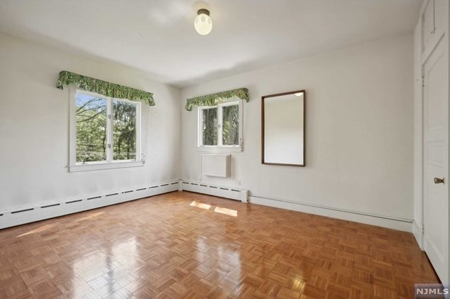 24 Fairview Ave, Montvale NJ 07645-2510 exterior