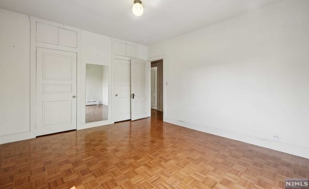 24 Fairview Ave, Montvale NJ 07645-2510 exterior