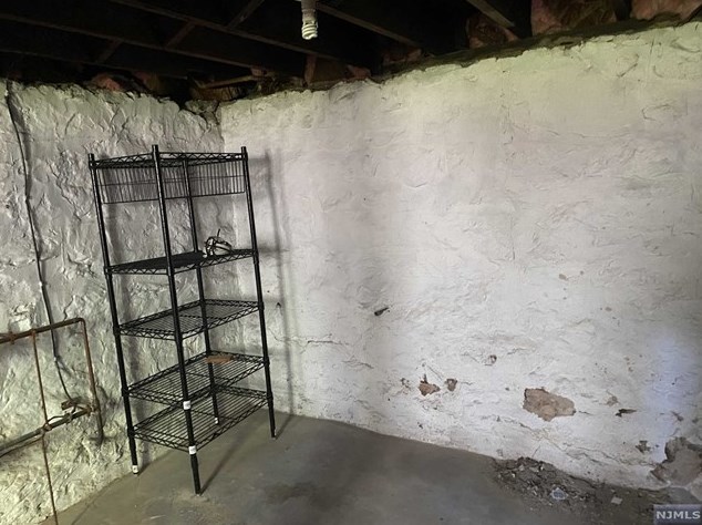 83 Madison Ave, Cresskill NJ  07626-2012 exterior