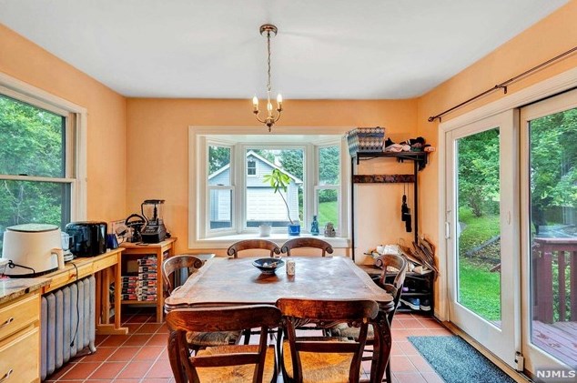 651 Orch St, Oradell NJ 07649-1435 exterior