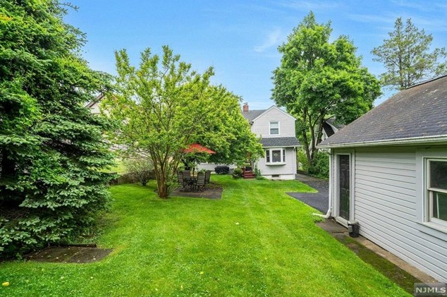 651 Orch St, Oradell NJ 07649-1435 exterior