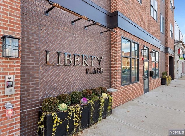 660 Bloomfield Ave #305, Bloomfield, NJ 07003