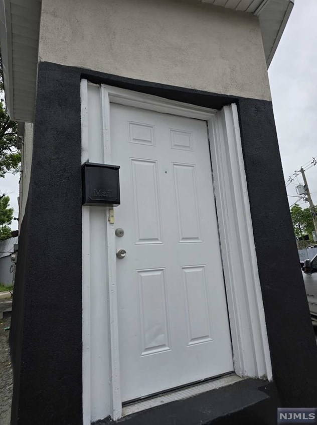 26 Holsman St, Paterson, NJ 07522-1741