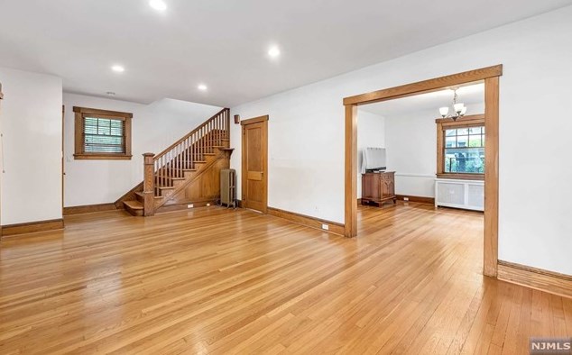 28 Ethelbert Pl, Ridgewood NJ  07450-4229 exterior