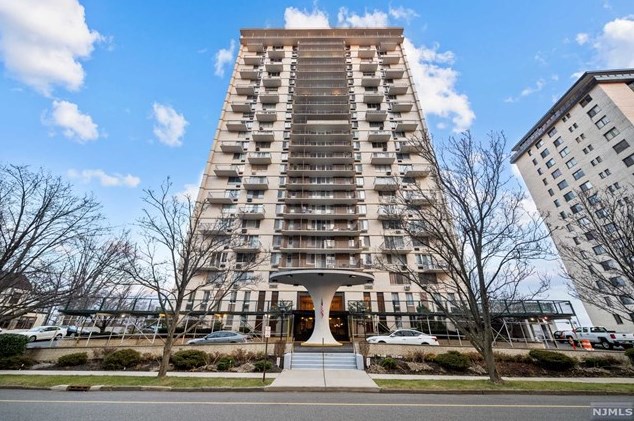 160 Overlook Ave #24 E, Hackensack, NJ 07601