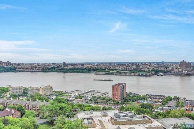 200 Winston Dr #1604, Cliffside Park, NJ 07010
