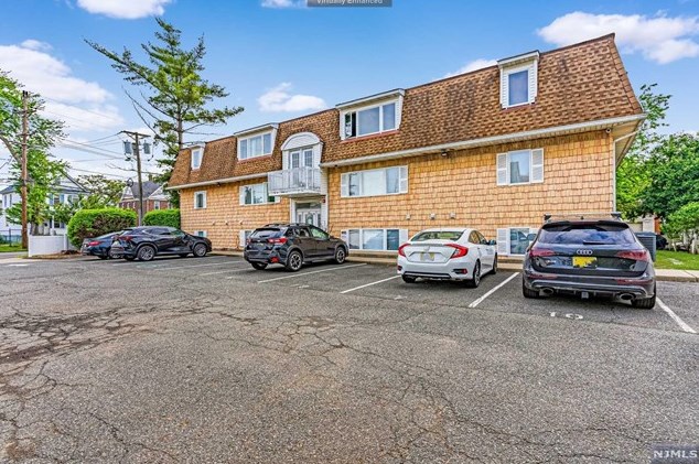 89 Kansas St, Hackensack, NJ 07601-5362
