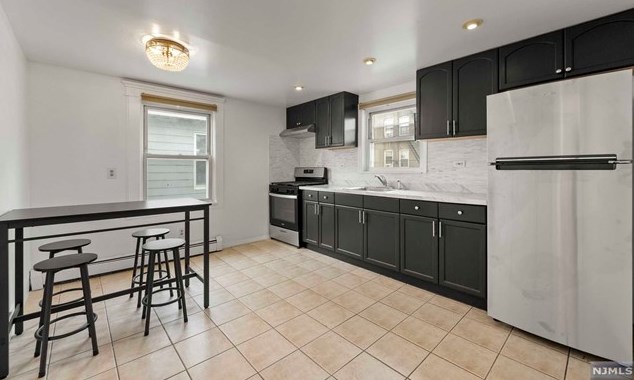 405 76th St #2, North Bergen, NJ 07047