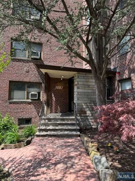 3081 Edwin Ave #3d, West Fort Lee, NJ 07024
