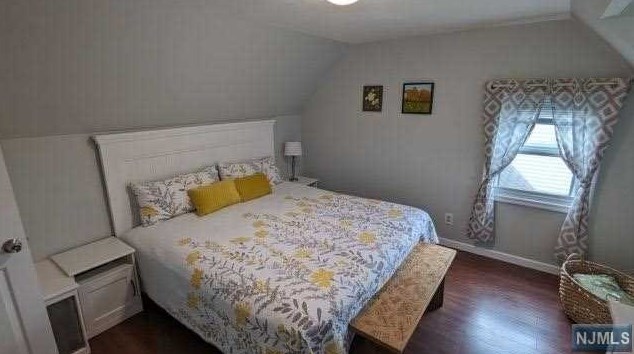 110 Lincoln Ave, Elmwood Park NJ  07407-1619 exterior