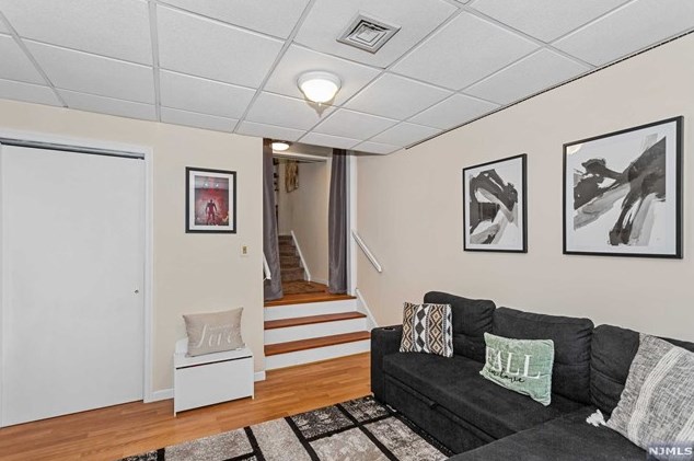 63 Ralph St, Wayne NJ 07470-2217 exterior