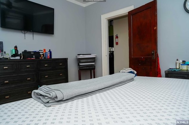 733 18th Ave, Irvington NJ  07111-3712 exterior