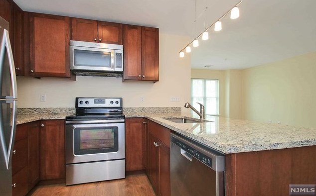 269 Main St #5, Little Ferry, NJ 07643