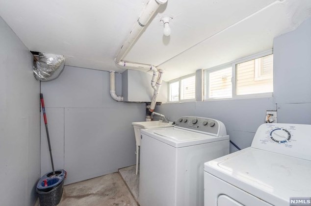 39 Division Ave, Belleville NJ 07109-2143 exterior