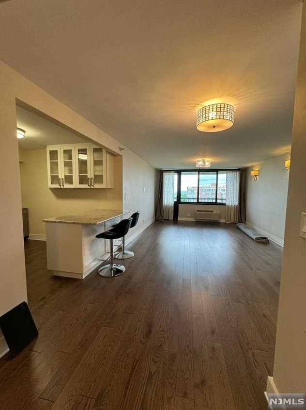 1265 15th St Apt 10c, West Fort Lee, NJ