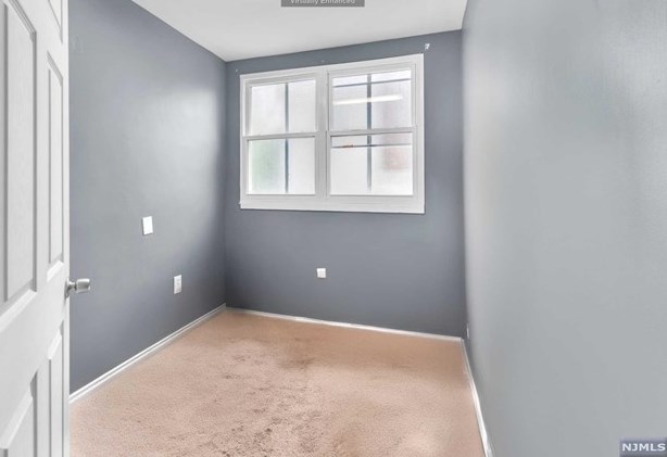 88 Chancellor Ave, Newark NJ 07112-1756 exterior