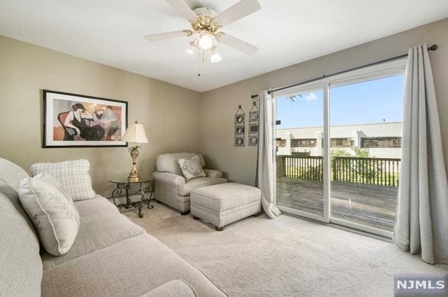 65 Harrison St, West Paterson NJ 07424-1655 exterior