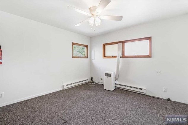 65 Harrison St, West Paterson NJ 07424-1655 exterior