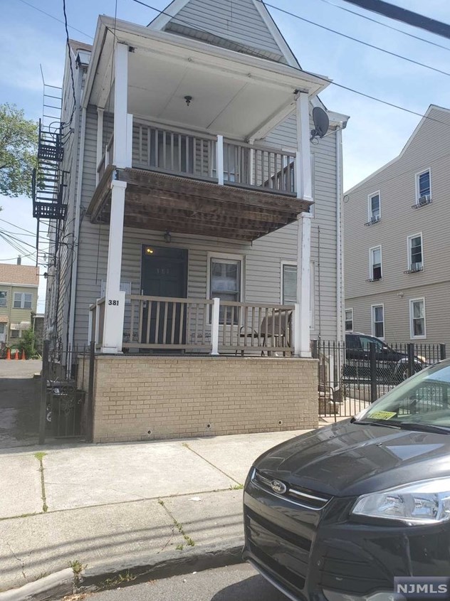 381 21st St, Paterson NJ  07513-1688 exterior