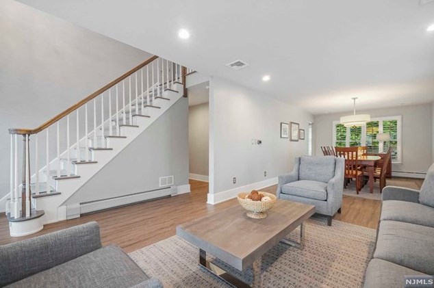 8 Serrell Dr, Montvale NJ 07645-1150 exterior