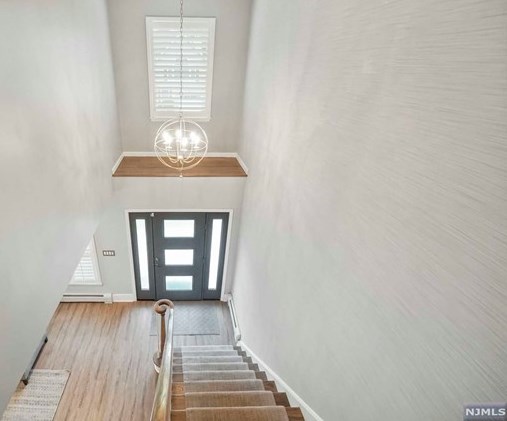 8 Serrell Dr, Montvale NJ 07645-1150 exterior