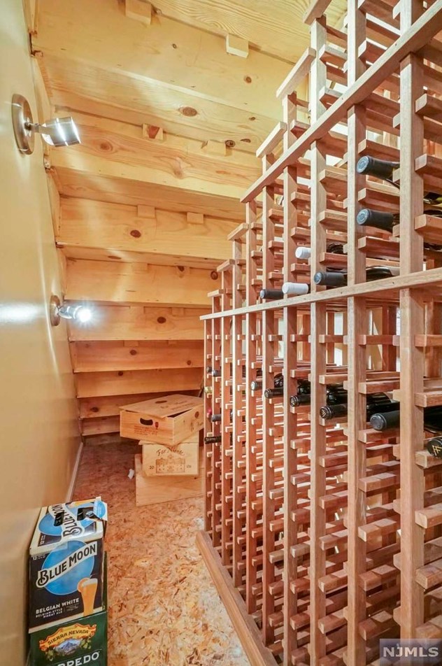 8 Serrell Dr, Montvale NJ 07645-1150 exterior