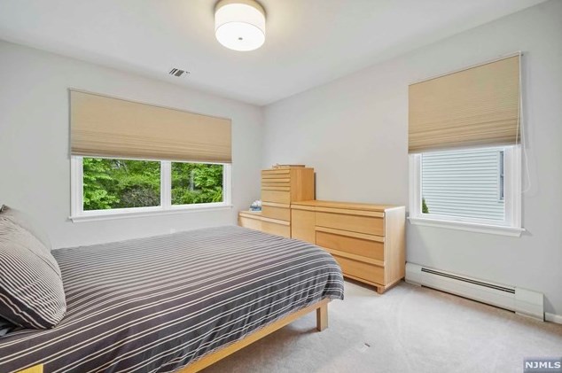 8 Serrell Dr, Montvale NJ 07645-1150 exterior