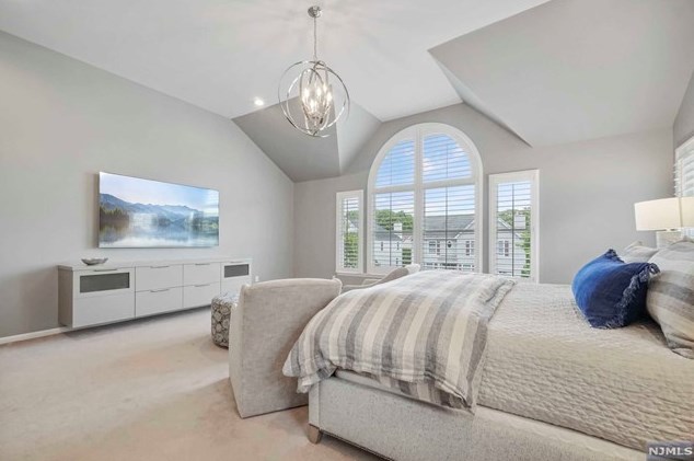 8 Serrell Dr, Montvale NJ 07645-1150 exterior