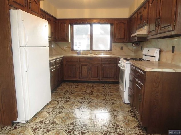 791 Midland Ave #2, Outwater, NJ 07026
