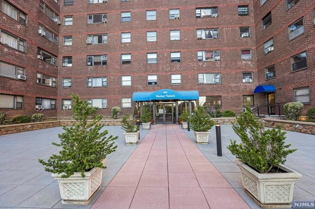6515 Kennedy Blvd #10e, West New York, NJ 07093