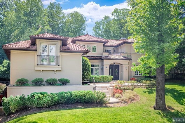 14 Homestead Rd, Tenafly, NJ 07670-1109