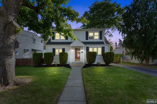 34 Stanley St, Clifton NJ 07013-1309 exterior