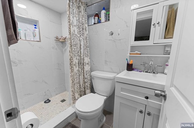 34 Stanley St, Clifton NJ 07013-1309 exterior