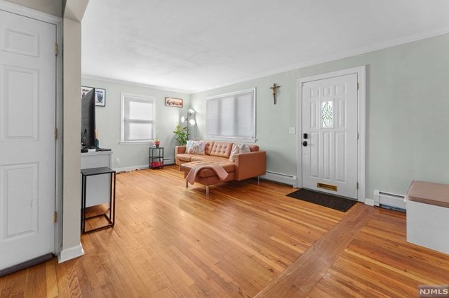 34 Stanley St, Clifton NJ 07013-1309 exterior