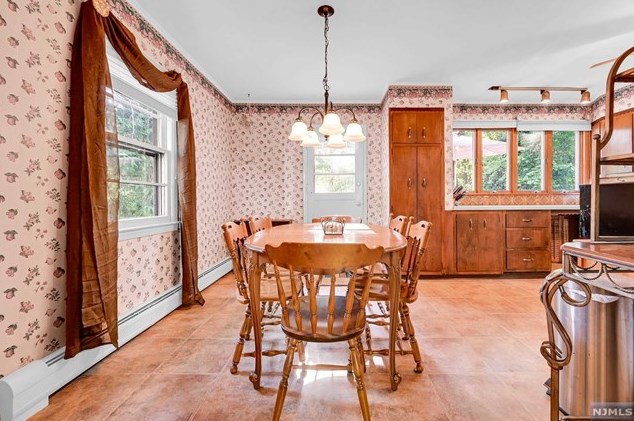 57 Calumet Ave, Oakland NJ  07436-2914 exterior
