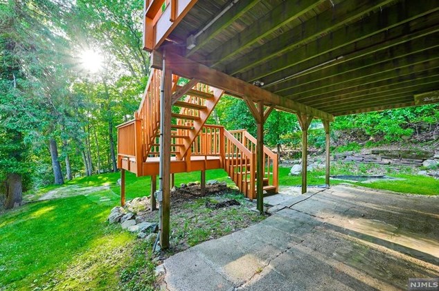 57 Calumet Ave, Oakland NJ  07436-2914 exterior