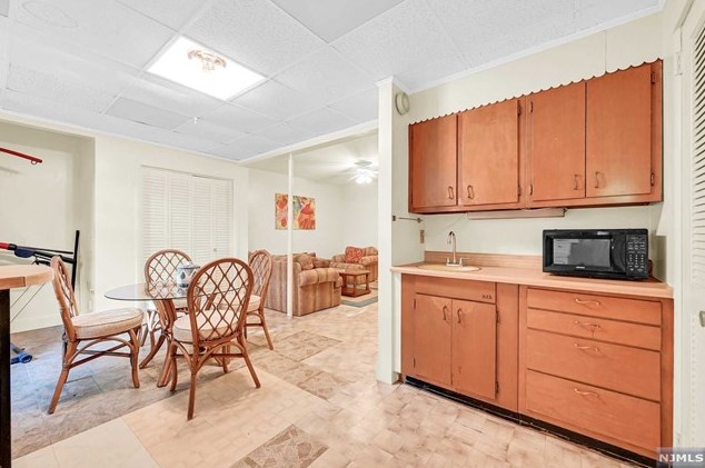 57 Calumet Ave, Oakland NJ  07436-2914 exterior