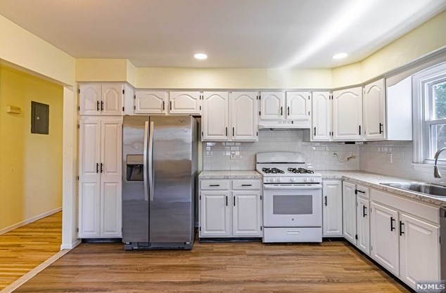 16 Harris St, Paterson NJ  07508-1510 exterior