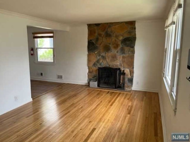 38 Wilbur Rd, Bergenfield, NJ 07621