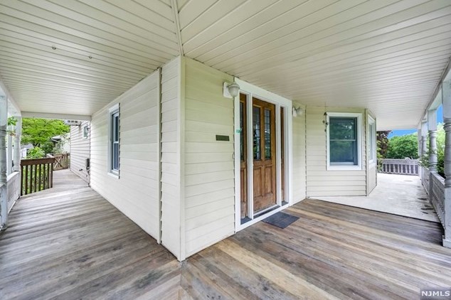 816 Pascack Rd, Paramus, NJ 07652