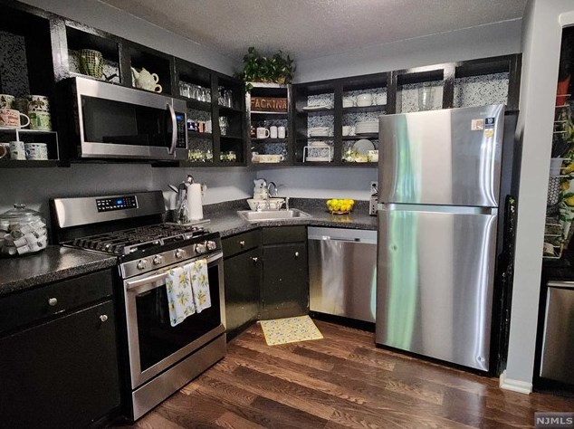 545 Holly Ct, Mahwah NJ 07430-3434 exterior