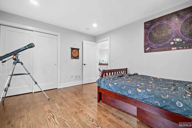 55 Cedar St, Cresskill NJ 07626-2508 exterior