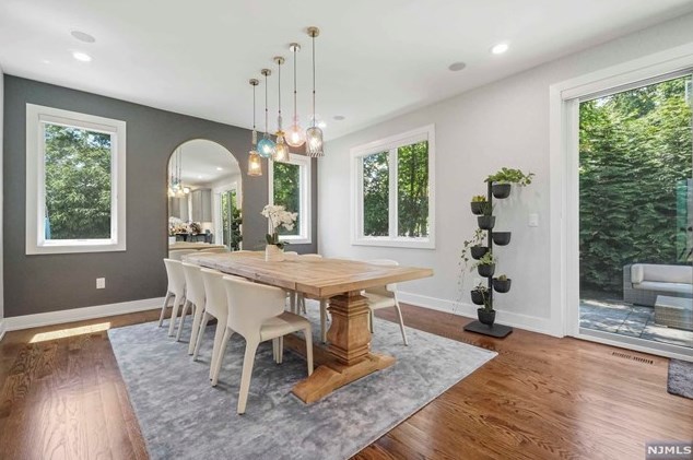 55 Cedar St, Cresskill NJ 07626-2508 exterior