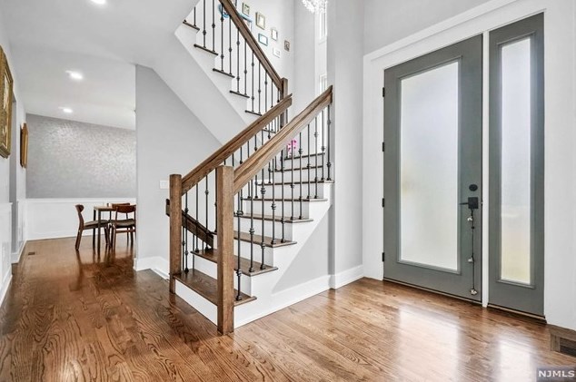 55 Cedar St, Cresskill NJ 07626-2508 exterior