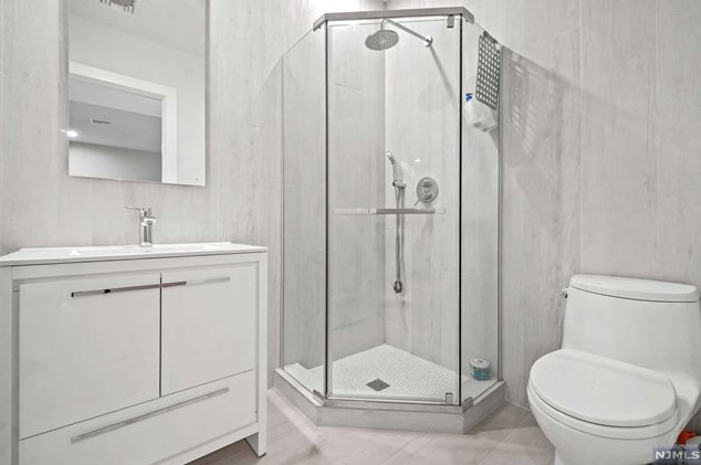 55 Cedar St, Cresskill NJ 07626-2508 exterior