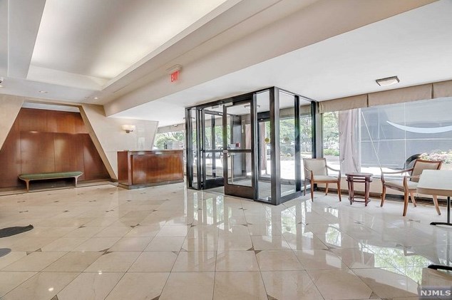 3 Horizon Rd #804, West Fort Lee, NJ 07024