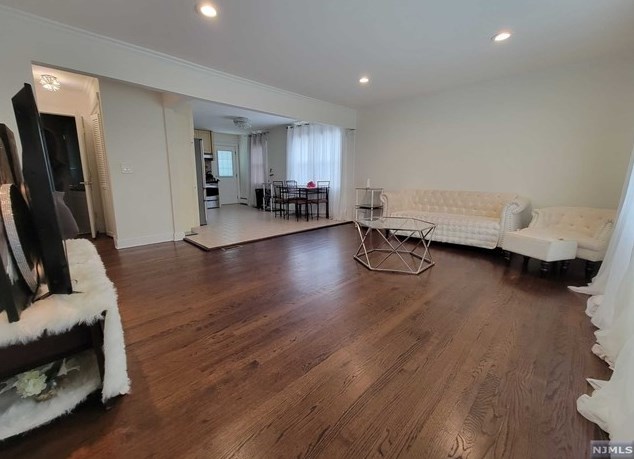 67 Norwood Ave, Lodi, NJ 07644