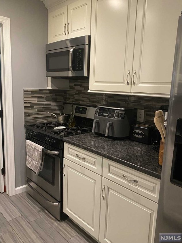29 Fairview Pl, Bloomfield, NJ 07003